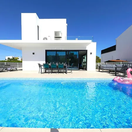 Casa Emeline-stunning Family With Pool Villa