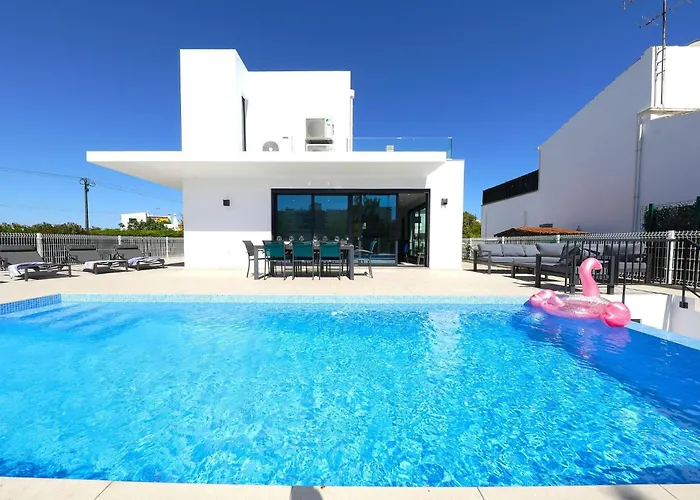 Casa Emeline-stunning Family With Pool Willa